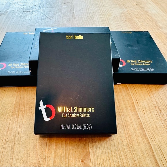 👁️ Tori Belle All That Shimmers Eye Shadow Palette 👁️ - Picture 4 of 5